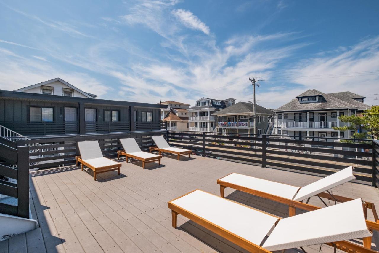 The Surf Club 2*