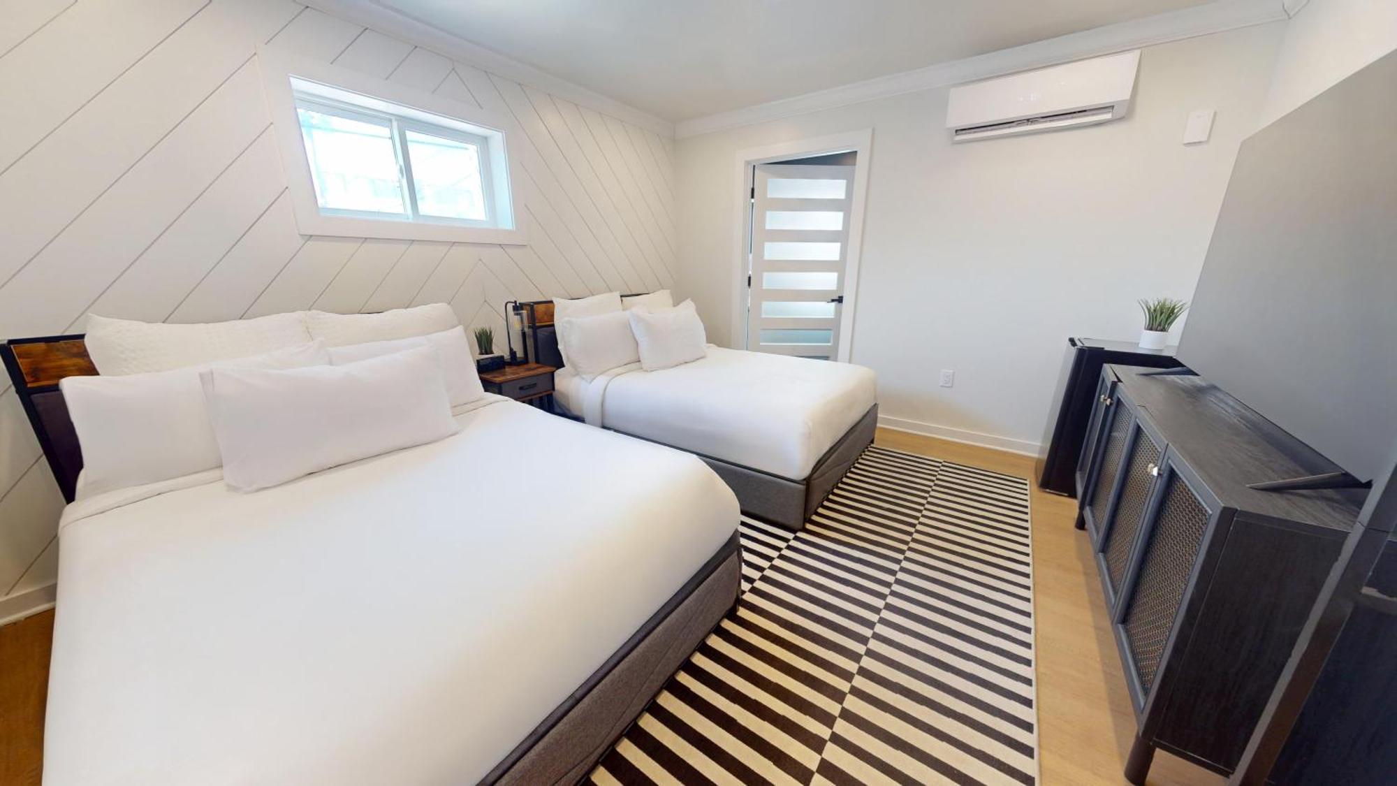 The Surf Club 2*